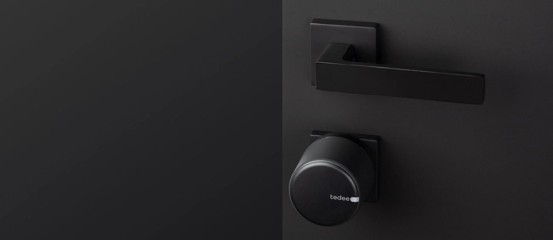 Tedee GO2 smart lock zwart met cilinderslot M&C Move